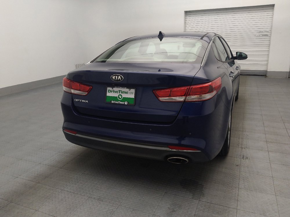 Used 2018 Kia Optima LX w/ 17" Alloy Wheels Package FWD image 7