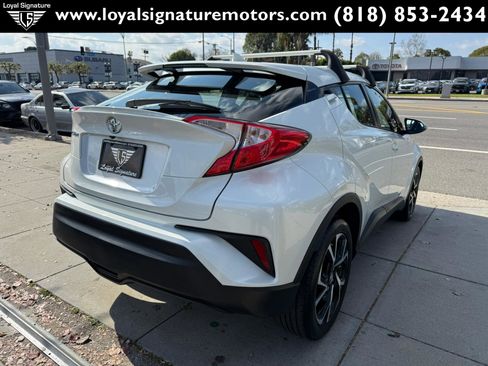 Used 2018 Toyota C-HR XLE image 7