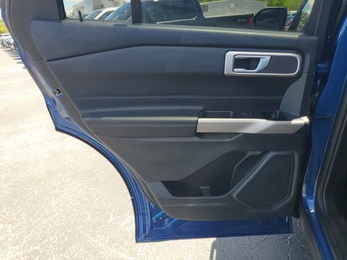 Used 2023 Ford Explorer XLT w/ Equipment Group 202A RWD image 19