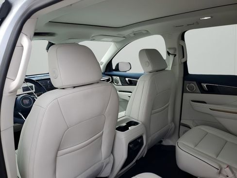 New 2026 Buick Enclave Avenir w/ Super Cruise Package image 18