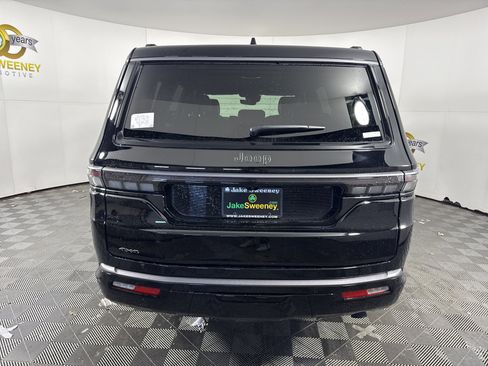 New 2026 Jeep Grand Wagoneer Limited AWD/4WD image 7