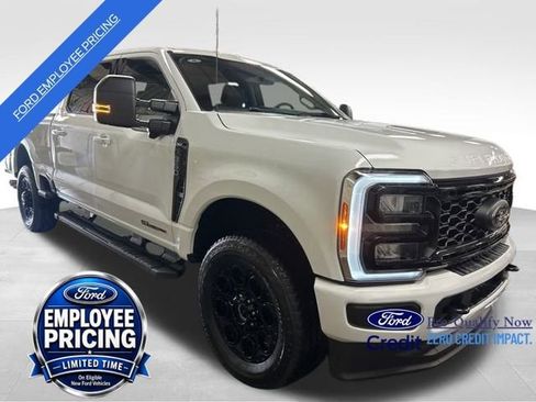 New 2026 Ford F350 XLT w/ XLT Premium Package AWD/4WD image 6