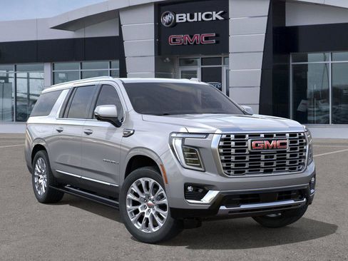 New 2026 GMC Yukon XL Denali w/ Denali Reserve Package image 7
