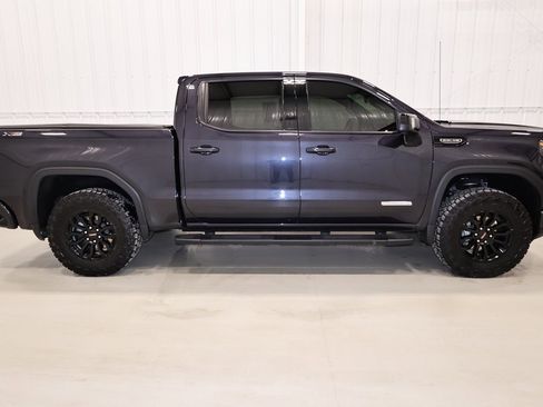 Used 2025 GMC Sierra 1500 Elevation w/ Elevation Premium Package image 2
