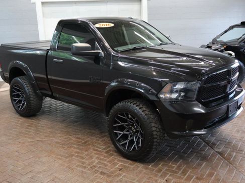 Used 2016 RAM 1500 Express w/ Black Ram 1500 Express Group AWD/4WD image 23
