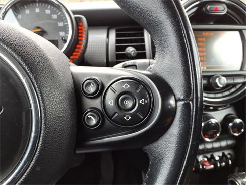 Used 2016 MINI Cooper 2-Door Hardtop image 15