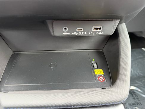 Used 2026 Subaru Forester Premium image 32