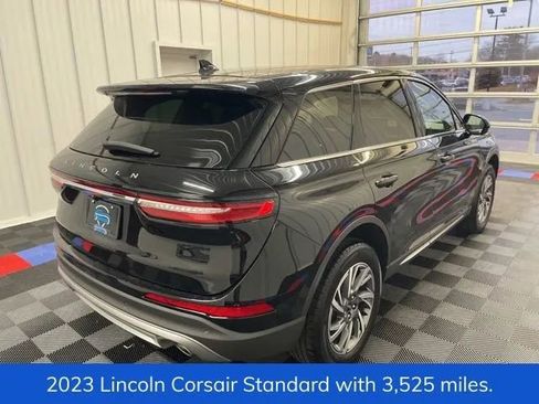 Used 2023 Lincoln Corsair AWD image 3