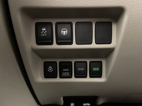 Used 2022 Nissan Rogue Sport SV w/ Technology Package image 28