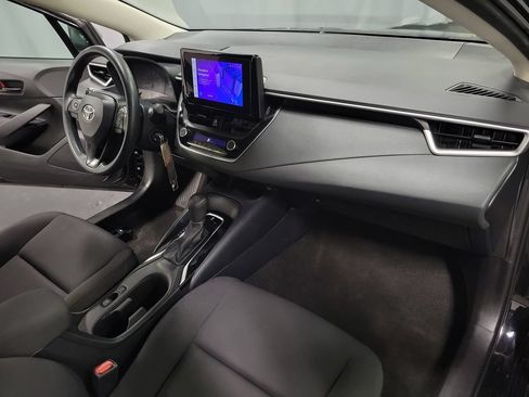 Used 2024 Toyota Corolla LE FWD image 34