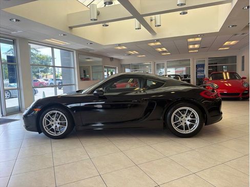 Used 2016 Porsche Cayman image 8
