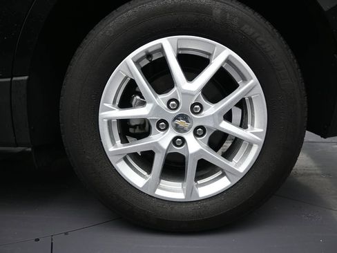 Used 2024 Chevrolet Equinox LS image 10