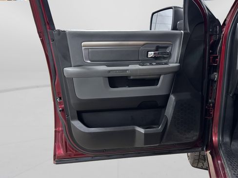 Used 2019 RAM 1500 Classic Warlock image 16