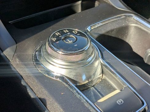 Used 2018 Ford Fusion Titanium image 8