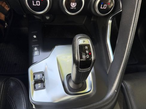 Used 2019 Jaguar E-PACE S AWD/4WD image 38