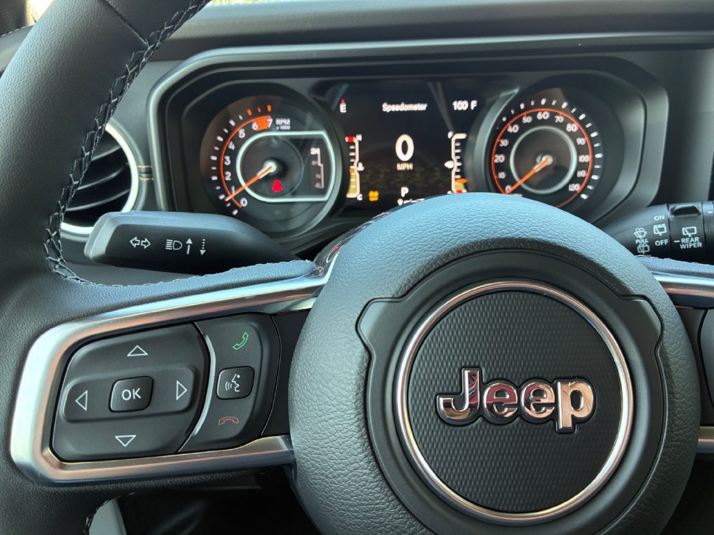 New 2026 Jeep Wrangler Unlimited Sahara AWD/4WD image 11