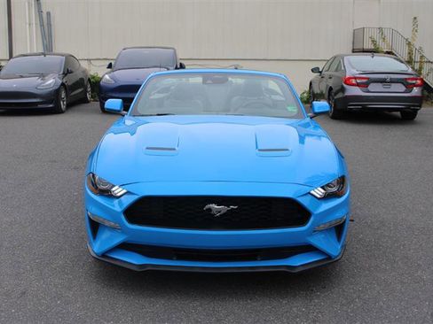 Used 2023 Ford Mustang Premium image 3