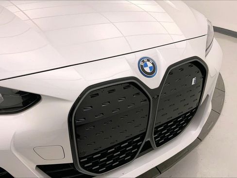 Certified 2024 BMW i4 eDrive40 w/ M Sport Package RWD image 29