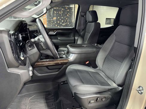 Used 2022 GMC Sierra 1500 Elevation w/ Preferred Package image 15