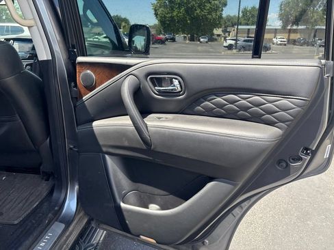 Used 2019 INFINITI QX80 Luxe w/ Proactive Package AWD/4WD image 24