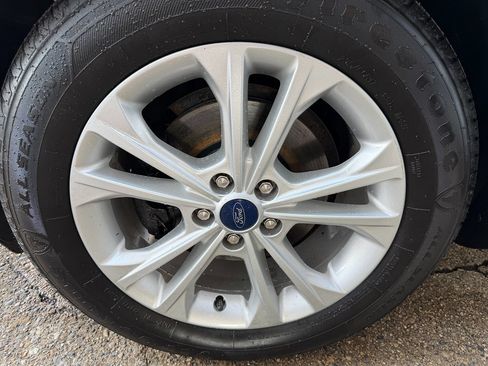 Used 2018 Ford Escape SE FWD image 37