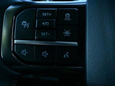 Used 2023 Ford F350 Platinum image 31