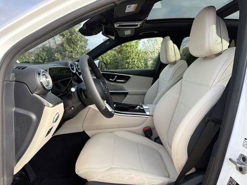 New 2026 Mercedes-Benz GLC 300 4MATIC image 11