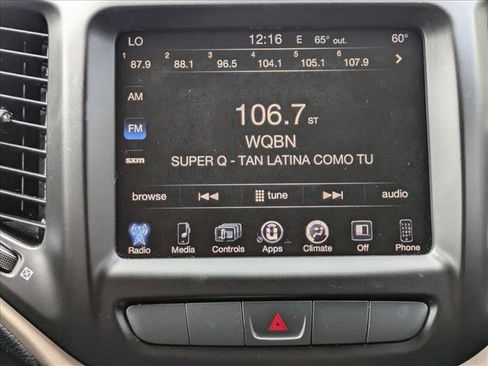 Used 2015 Jeep Cherokee Latitude w/ Comfort/Convenience Group image 13