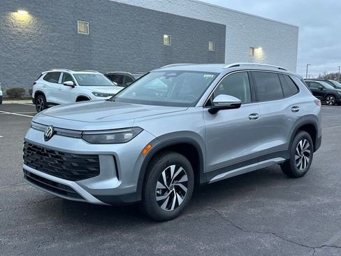 New 2026 Volkswagen Tiguan S AWD/4WD image 3