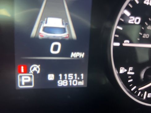 Used 2025 Subaru Outback Premium image 9