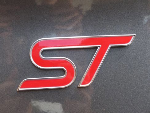 Used 2017 Ford Focus ST FWD image 13