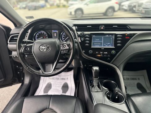 Used 2020 Toyota Camry SE FWD image 17
