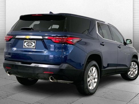 Used 2022 Chevrolet Traverse LS FWD image 14