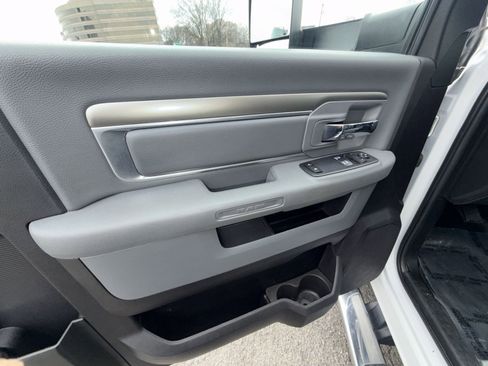 Used 2018 RAM 5500 SLT w/ Quick Order Package 29G SLT image 15