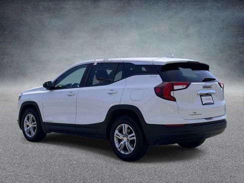 Used 2024 GMC Terrain SLE FWD image 3