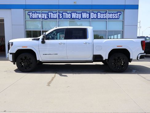 New 2026 GMC Sierra 2500 Denali Ultimate w/ LPO, Black Badging Package AWD/4WD image 7