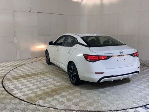 Used 2024 Nissan Sentra SV FWD image 9