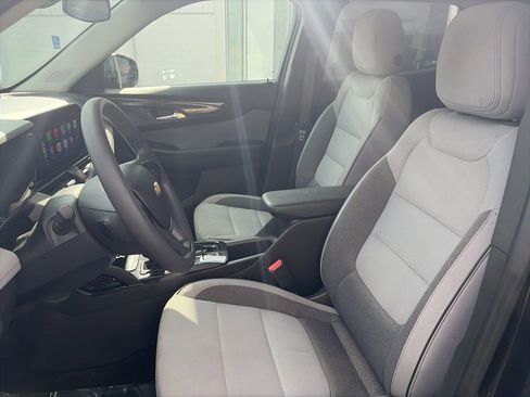 Used 2025 Chevrolet TrailBlazer LT image 11