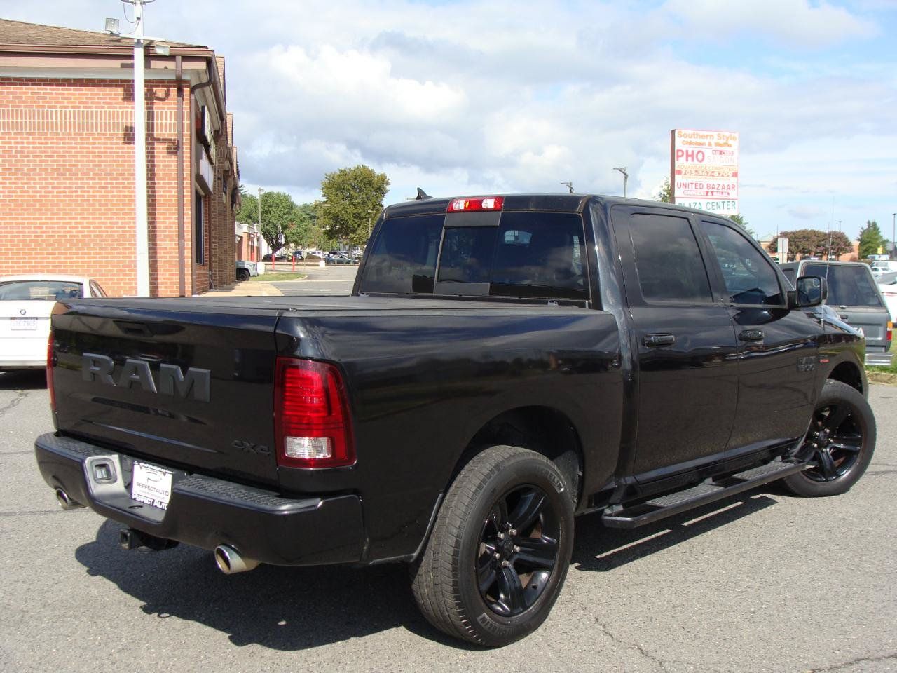 Used 2018 RAM 1500 Sport w/ Quick Order Package 26Q Night AWD/4WD image 6