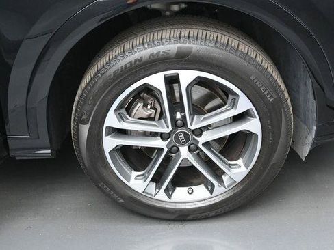 Used 2025 Audi Q5 Premium w/ Convenience Package AWD/4WD image 40