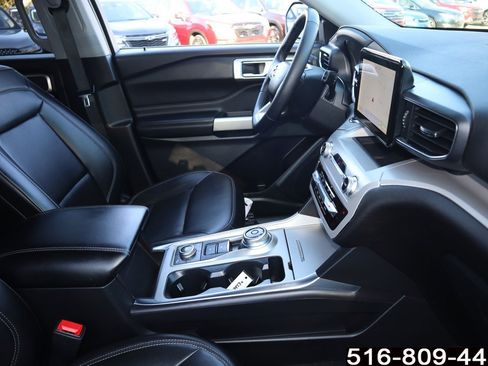 Used 2024 Ford Explorer XLT w/ Equipment Group 202A image 21