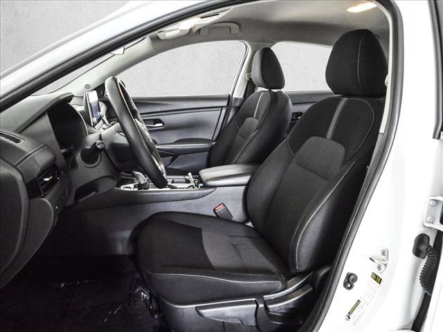 Used 2025 Nissan Sentra SV FWD image 17