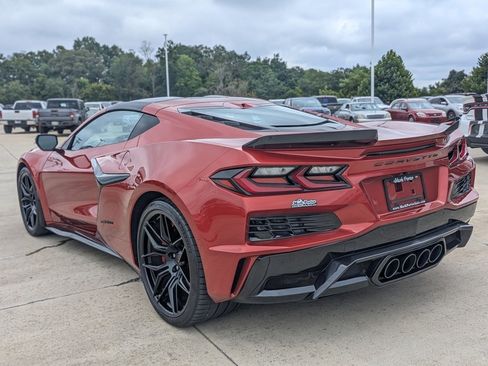 Used 2024 Chevrolet Corvette Z06 image 10