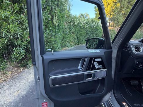 Used 2023 Mercedes-Benz G 550 image 10
