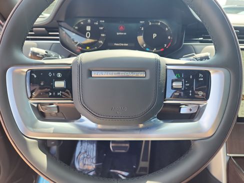 New 2025 Land Rover Range Rover SE image 18