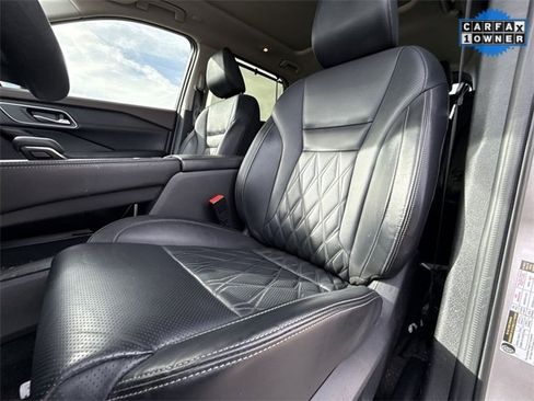 Used 2023 Nissan Rogue Platinum w/ Platinum Premium Package image 11