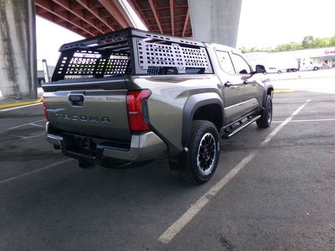 Used 2026 Toyota Tacoma TRD Off-Road w/ TRD Off Road Premium Package AWD/4WD image 6