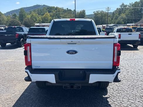 Used 2023 Ford F250 XLT w/ XLT Premium Package AWD/4WD image 6