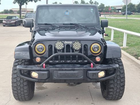 Used 2015 Jeep Wrangler Unlimited Rubicon AWD/4WD image 2