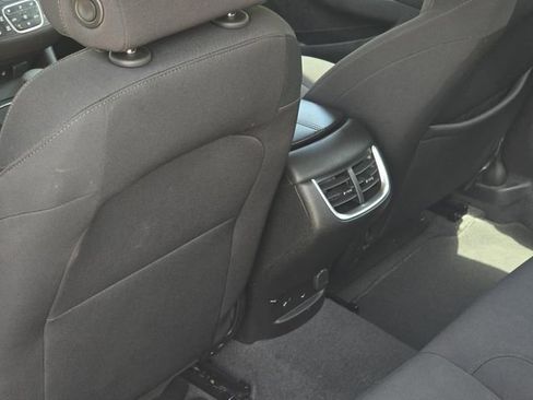 Used 2024 Chevrolet Malibu LT FWD image 29